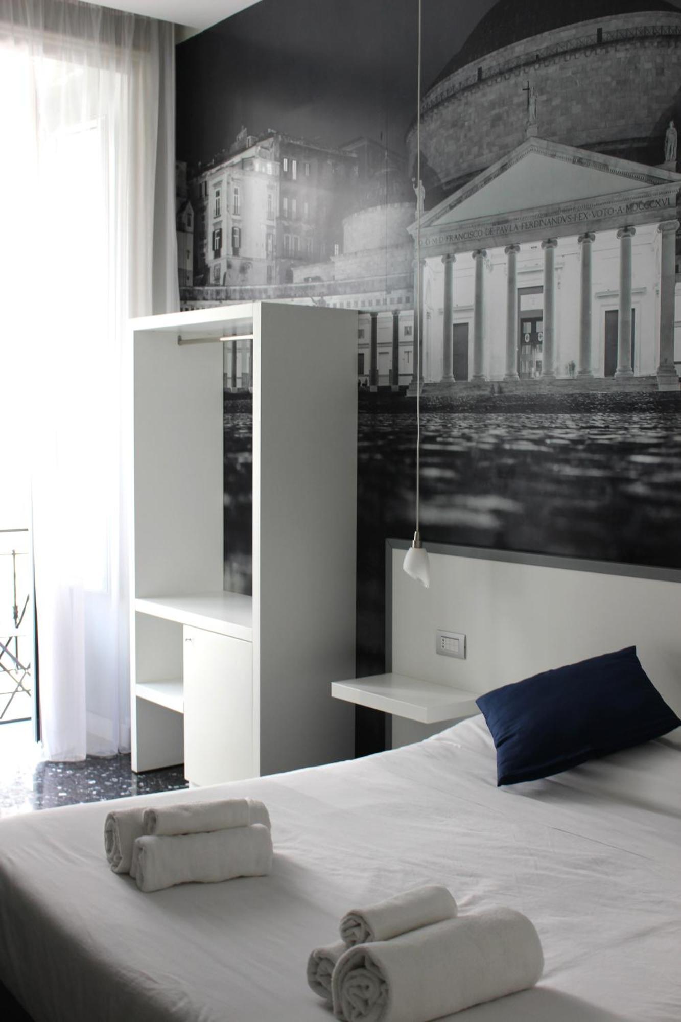 Beverello Rooms Nápoly Kültér fotó