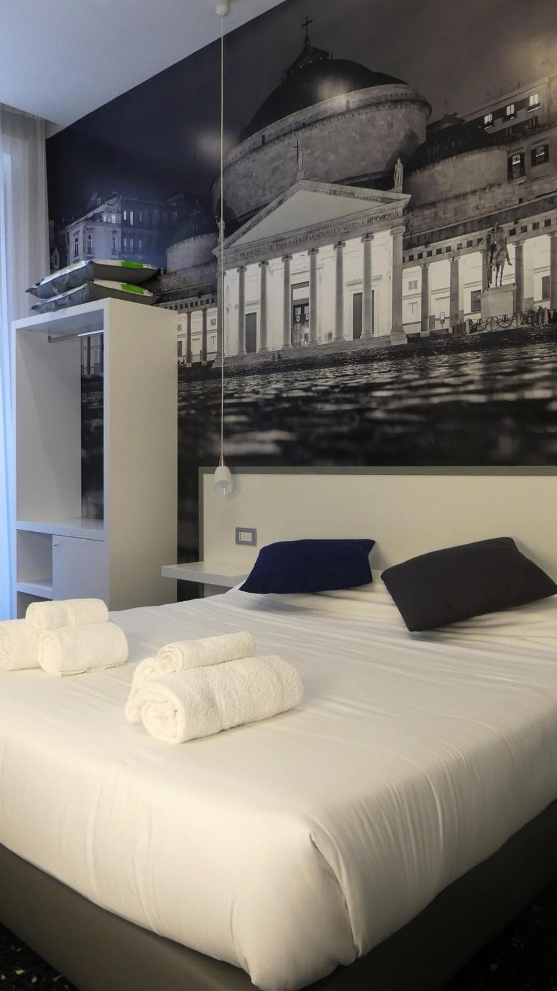 Beverello Rooms Nápoly Kültér fotó